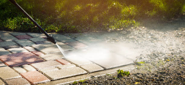 Best Pool Deck Cleaning  in Geneva, OH